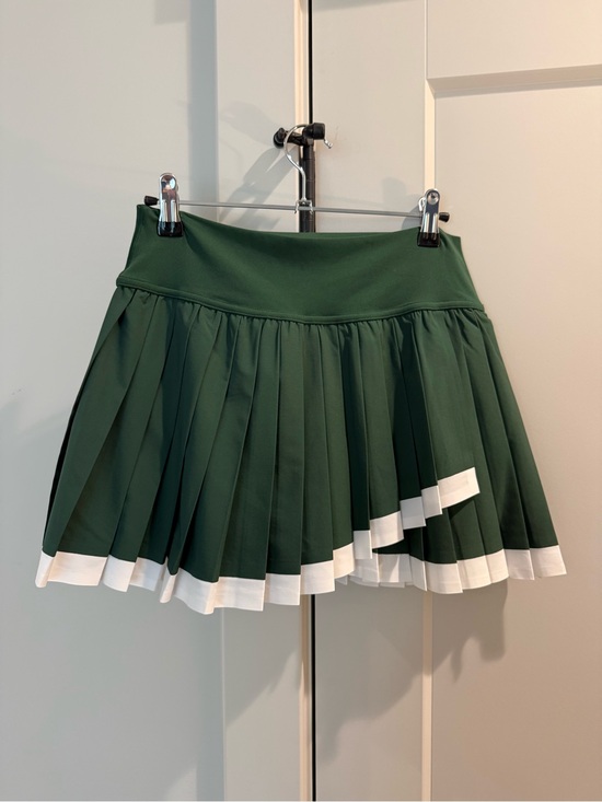 aerie Dresses & Skirts - Aerie Offline Pleated Hunter Green Tennis Skirt with White Trim